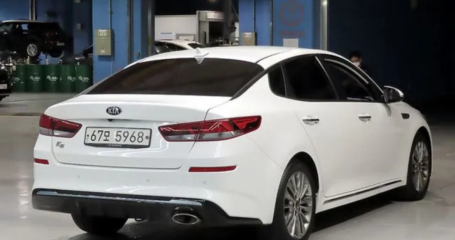 Kia K5 