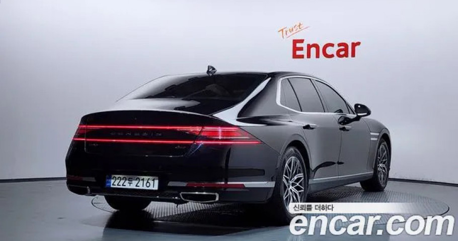 Genesis G90 