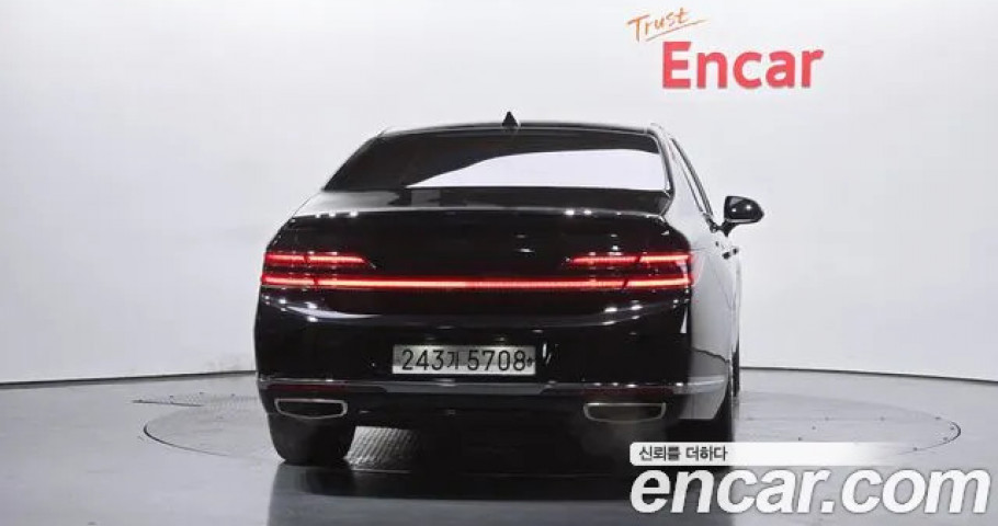 Genesis G90 