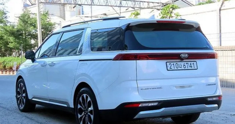 Kia Carnival 