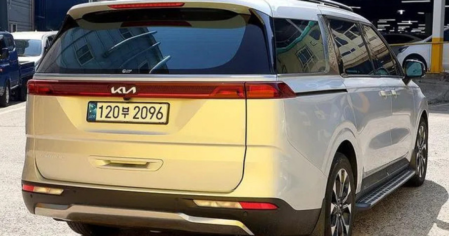 Kia Carnival 