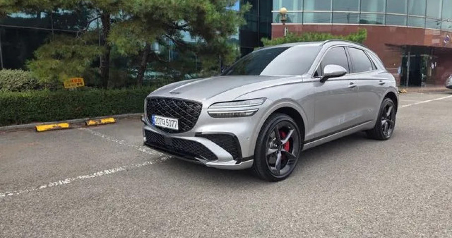 Genesis Gv70 