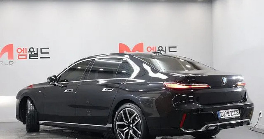 Bmw 7-Series 