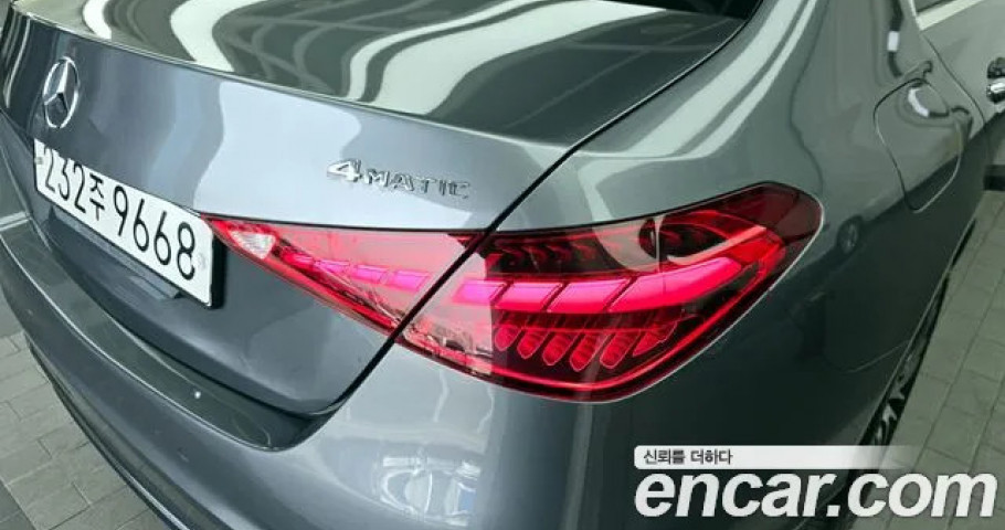 Mercedes-Benz C-Class 