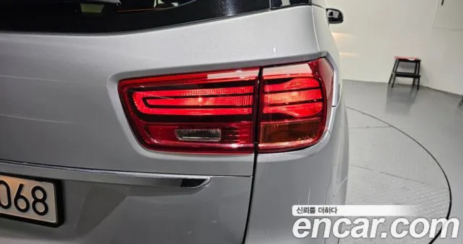 Kia Carnival 