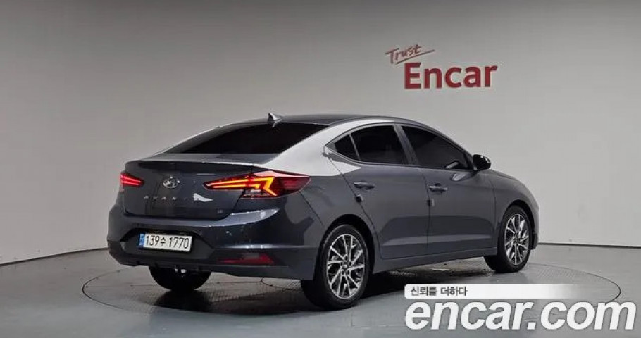 Hyundai Avante (Elantra) 