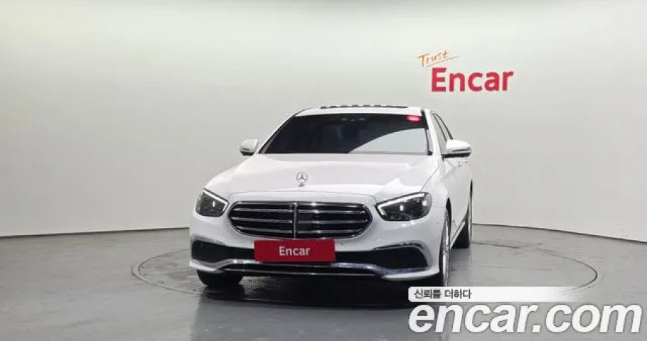 Mercedes-Benz E-Class 