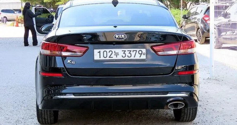 Kia K5 