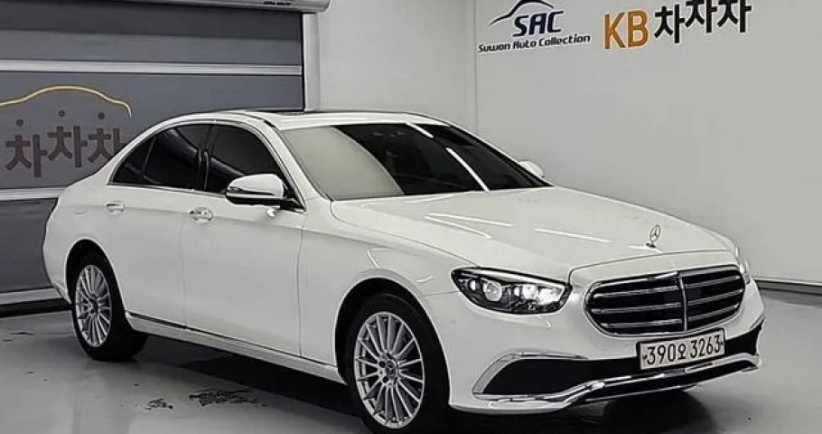 Mercedes-Benz E-Class 