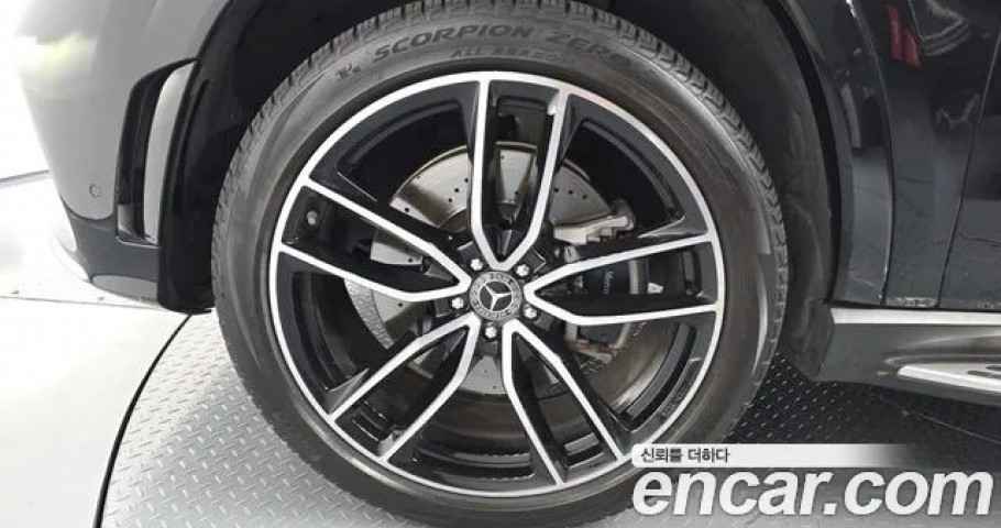 Mercedes-Benz Gls-Class 