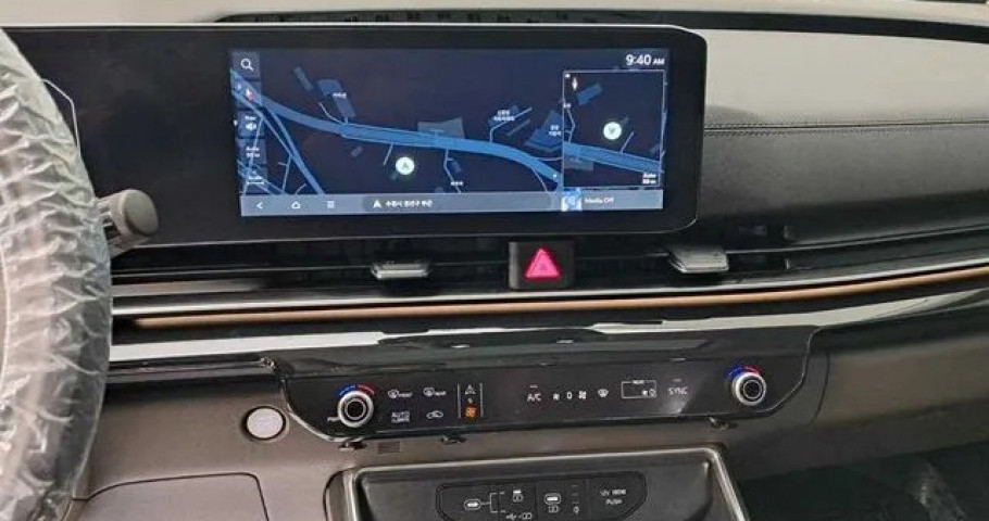 Kia Carnival 