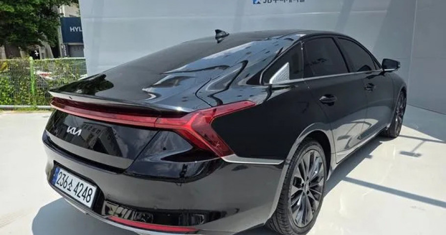 Kia K8 