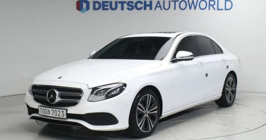 Mercedes-Benz E-Class 