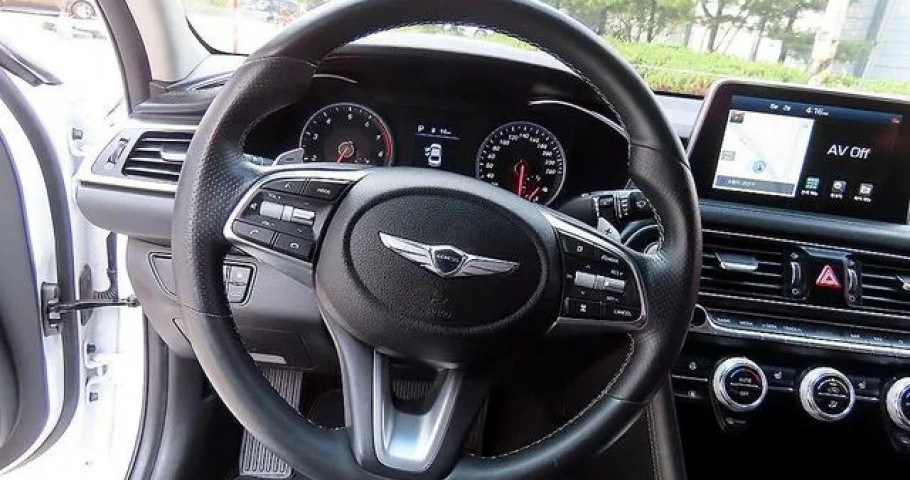 Genesis G70 