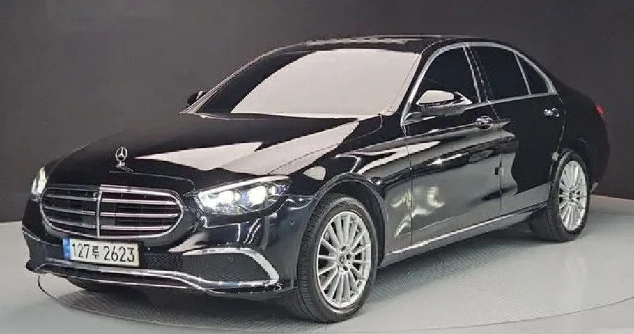 Mercedes-Benz E-Class 