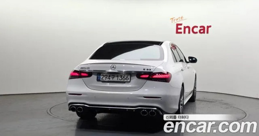 Mercedes-Benz E-Class 