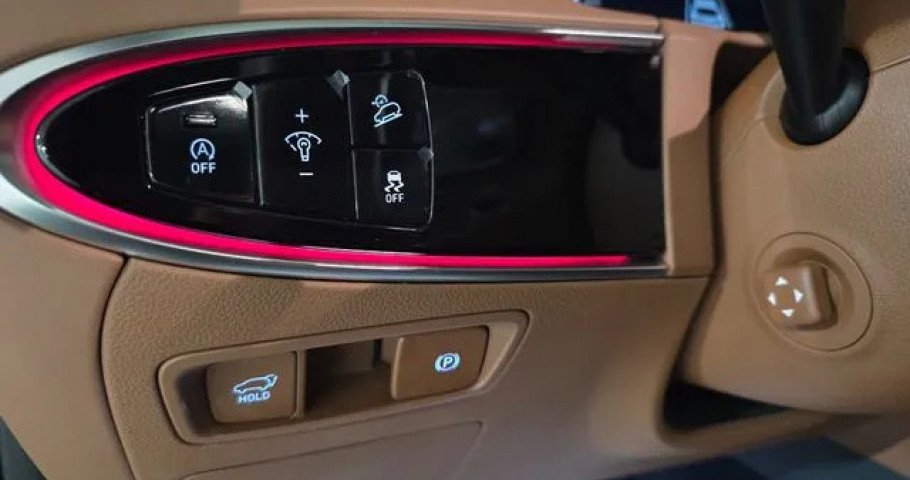 Genesis Gv70 