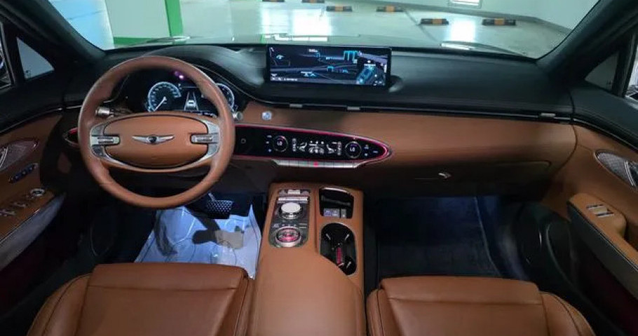 Genesis Gv70 