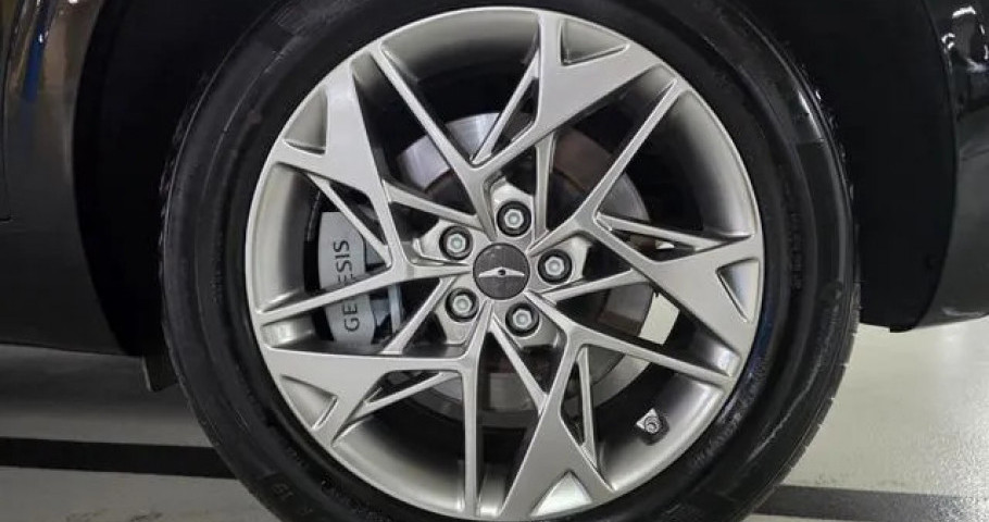 Genesis Gv70 