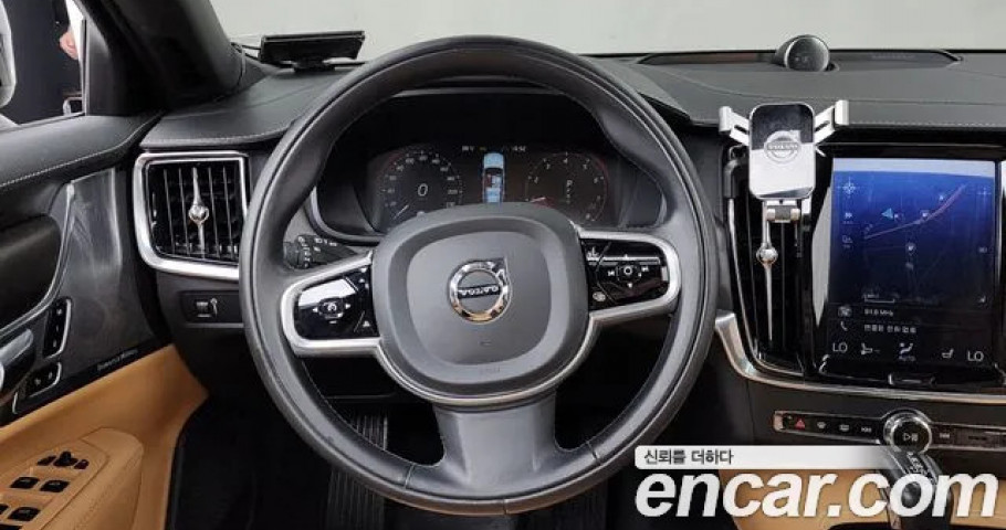 Volvo V90 