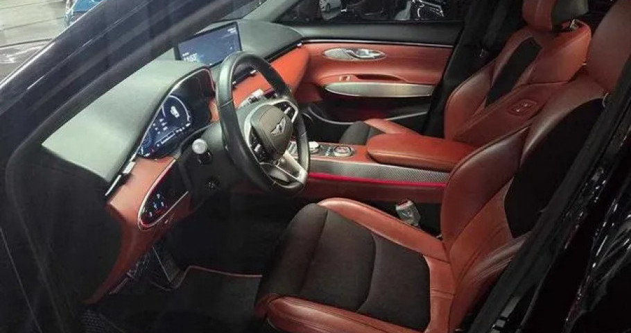 Genesis Gv70 