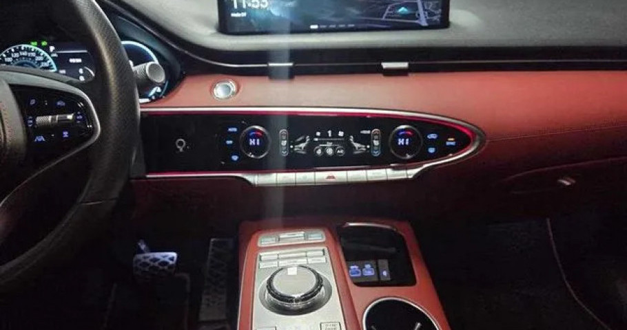 Genesis Gv70 