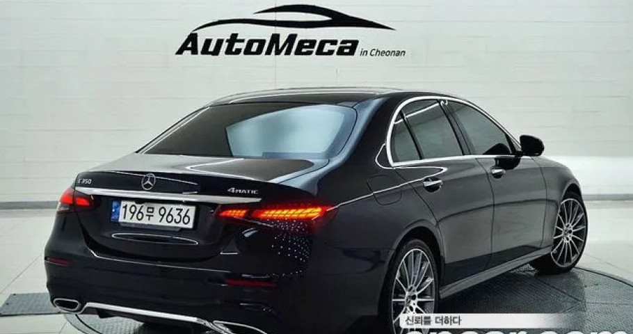 Mercedes-Benz E-Class 