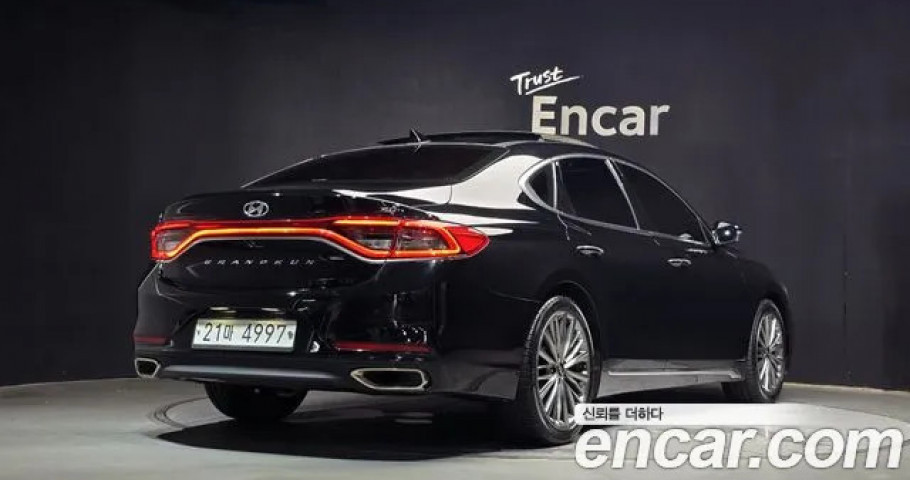 Hyundai Grandeur 