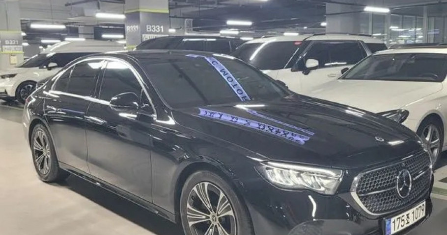 Mercedes-Benz E-Class 