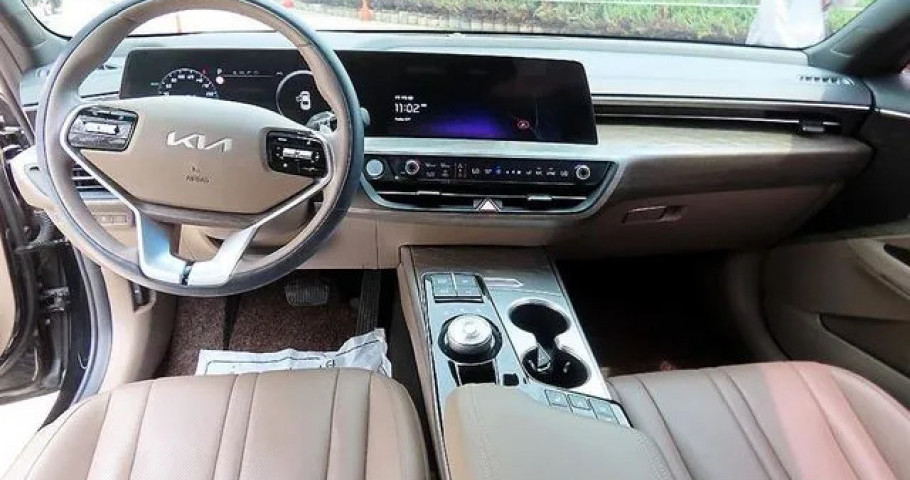 Kia K8 