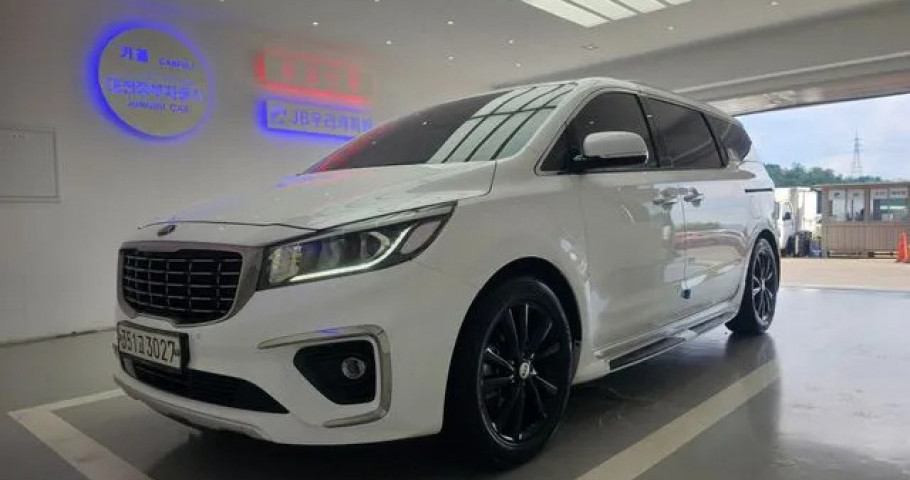 Kia Carnival 