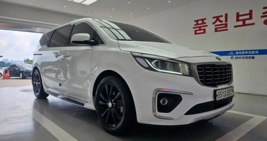 Kia Carnival 