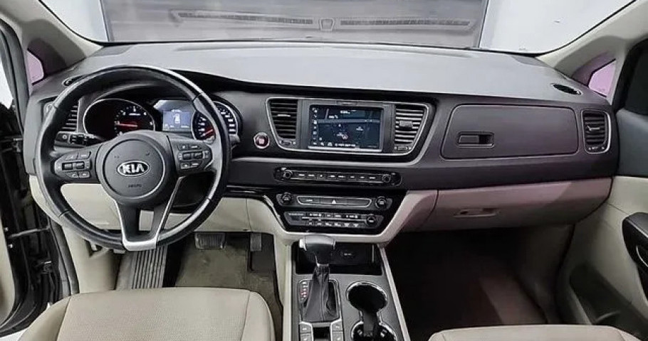 Kia Carnival 