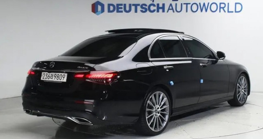 Mercedes-Benz E-Class 