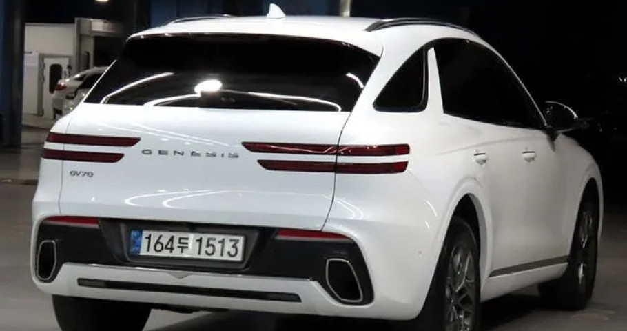 Genesis Gv70 