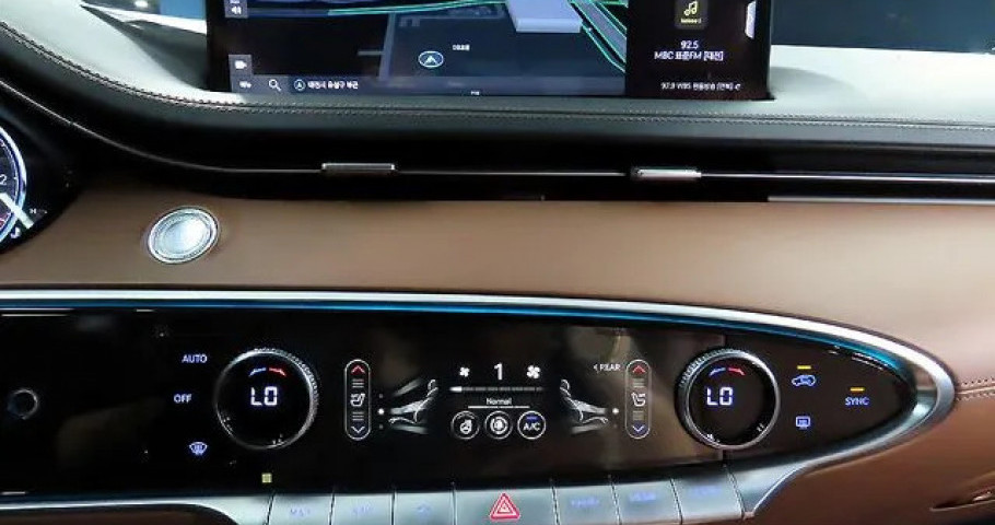 Genesis Gv70 
