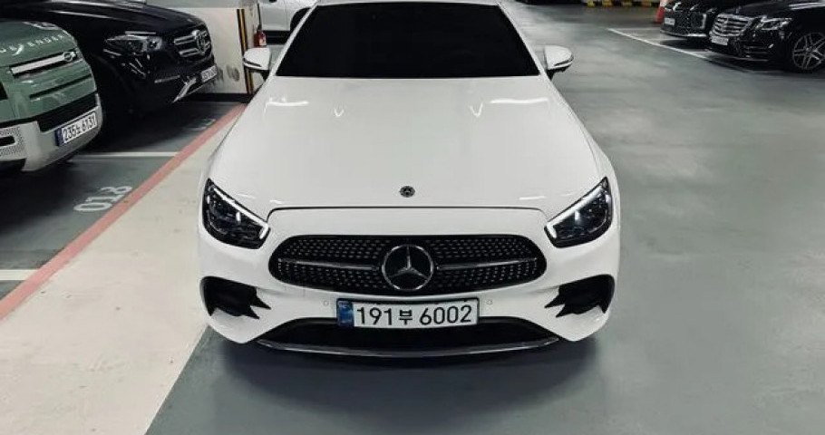 Mercedes-Benz E-Class 