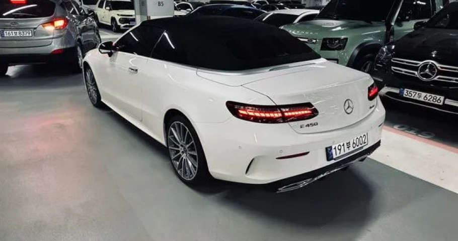 Mercedes-Benz E-Class 