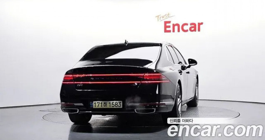 Genesis G90 