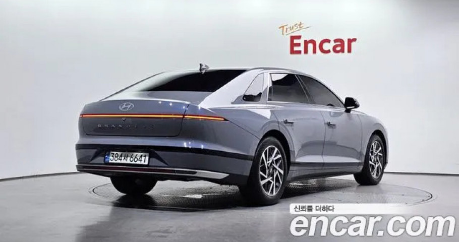 Hyundai Grandeur 