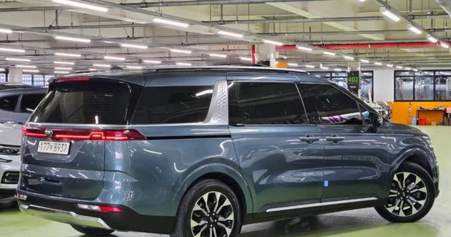 Kia Carnival 