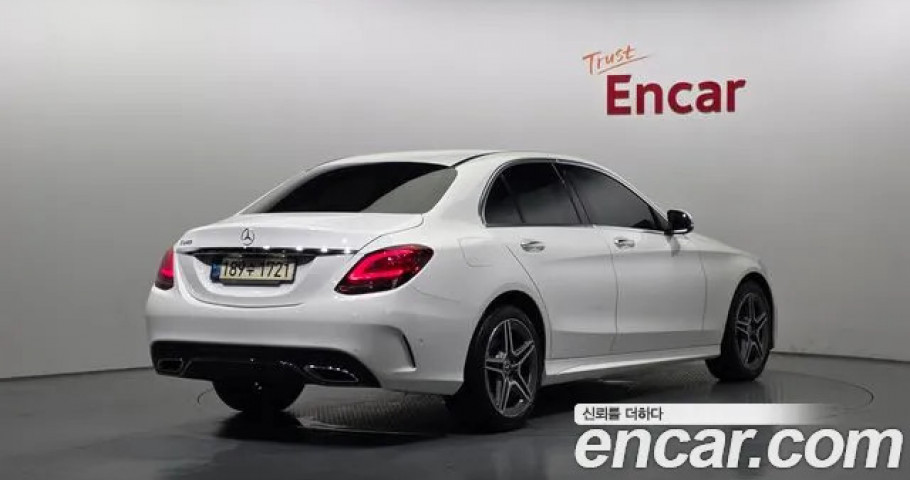 Mercedes-Benz C-Class 
