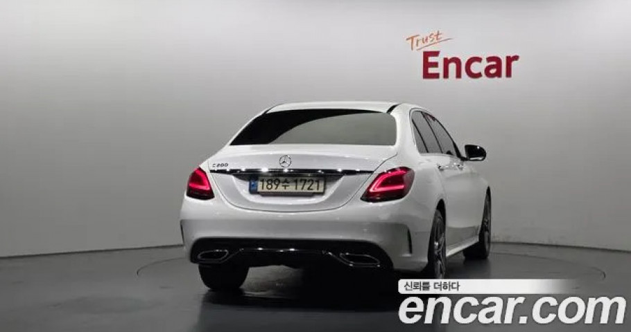 Mercedes-Benz C-Class 