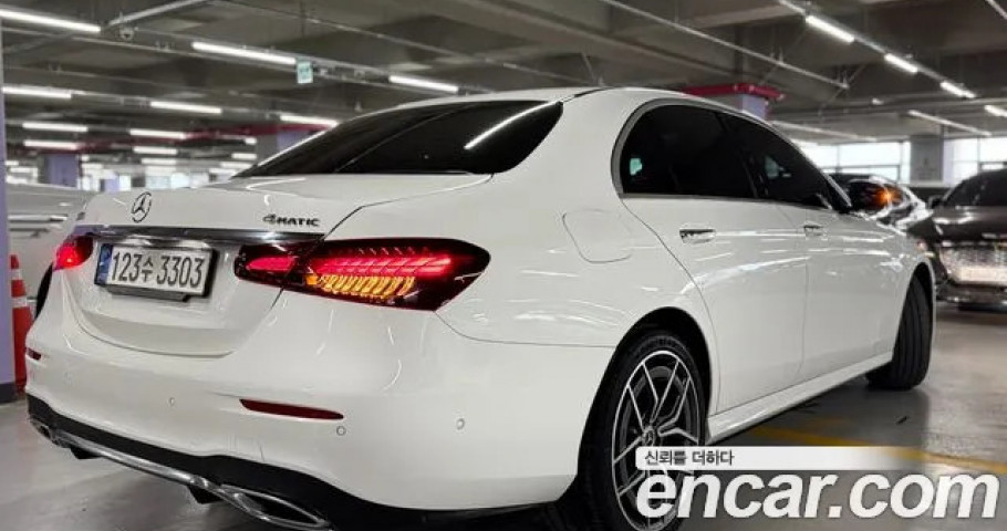 Mercedes-Benz E-Class 