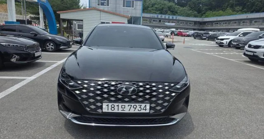 Hyundai Grandeur 