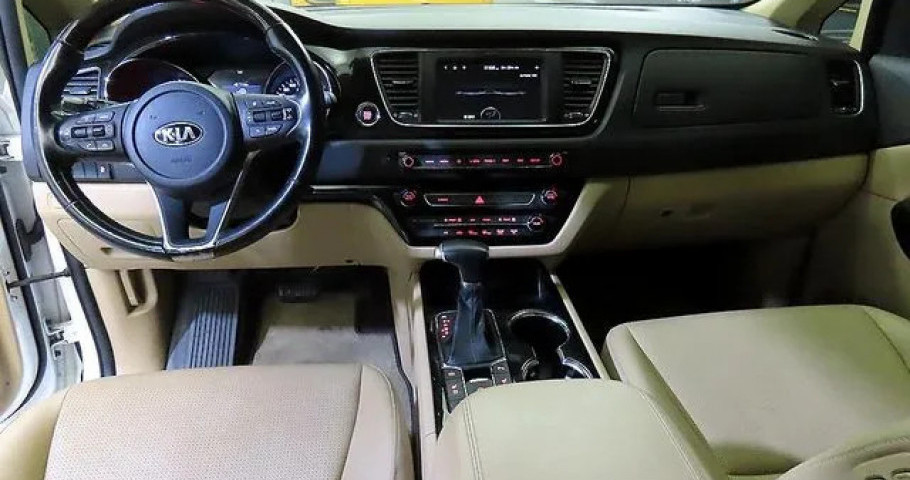 Kia Carnival 
