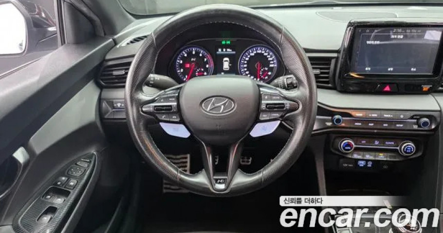 Hyundai Veloster 