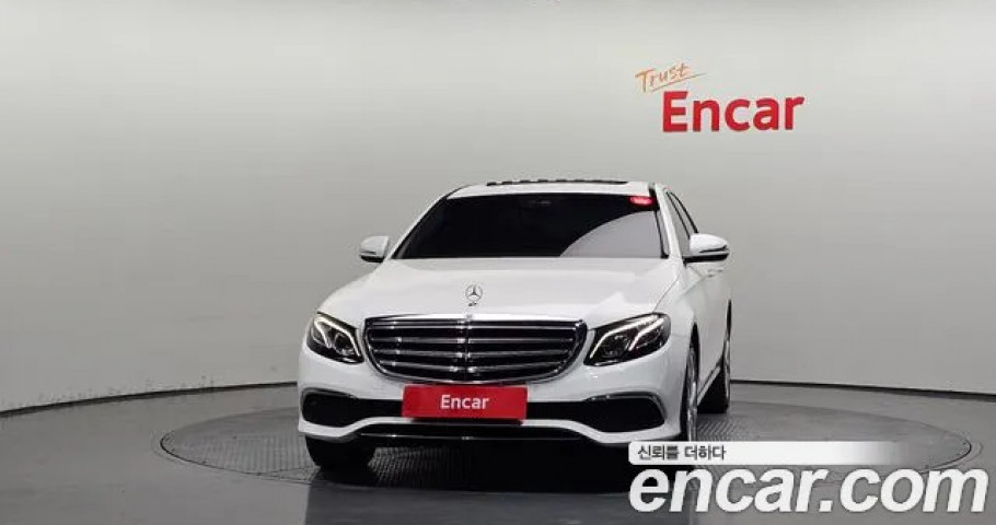 Mercedes-Benz E-Class 