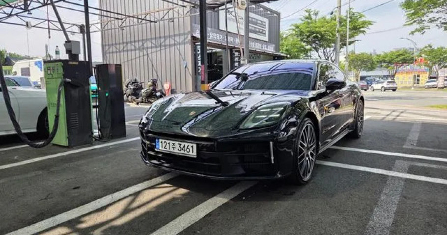 Porsche Panamera 