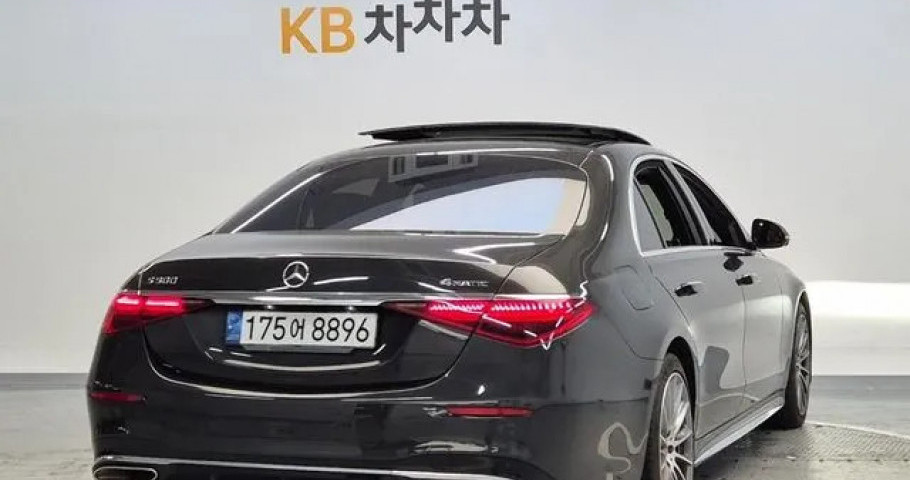 Mercedes-Benz S-Class 
